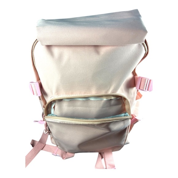 Hello Kitty Pink Backpack - Adorable & Functional! - Picture 5 of 9